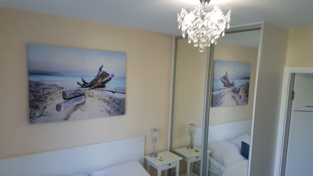 Klifowarewal Z Widokiem Na Morze Apartment Екстериор снимка